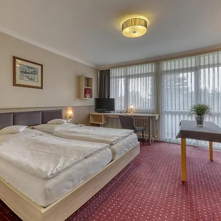 Kurpension Freudenstein Hotel *